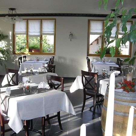 Hotel Restaurant Alpenblick Ernen Bagian luar foto