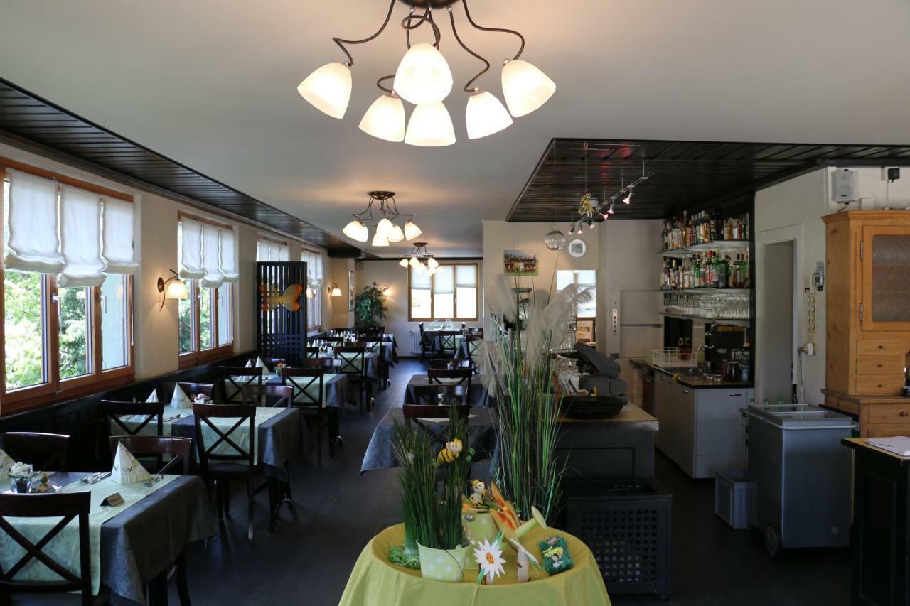Hotel Restaurant Alpenblick Ernen Bagian luar foto