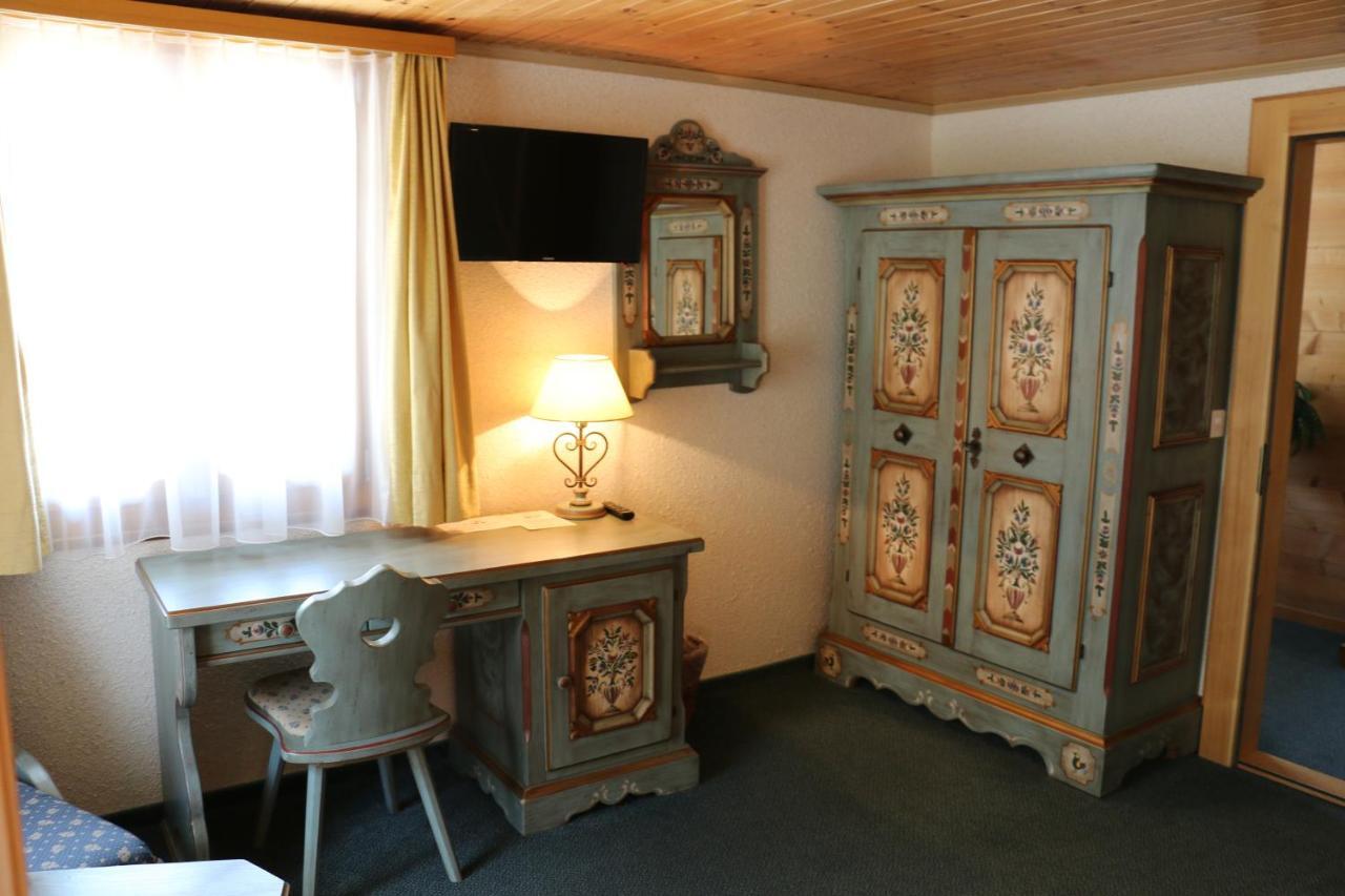 Hotel Restaurant Alpenblick Ernen Bagian luar foto